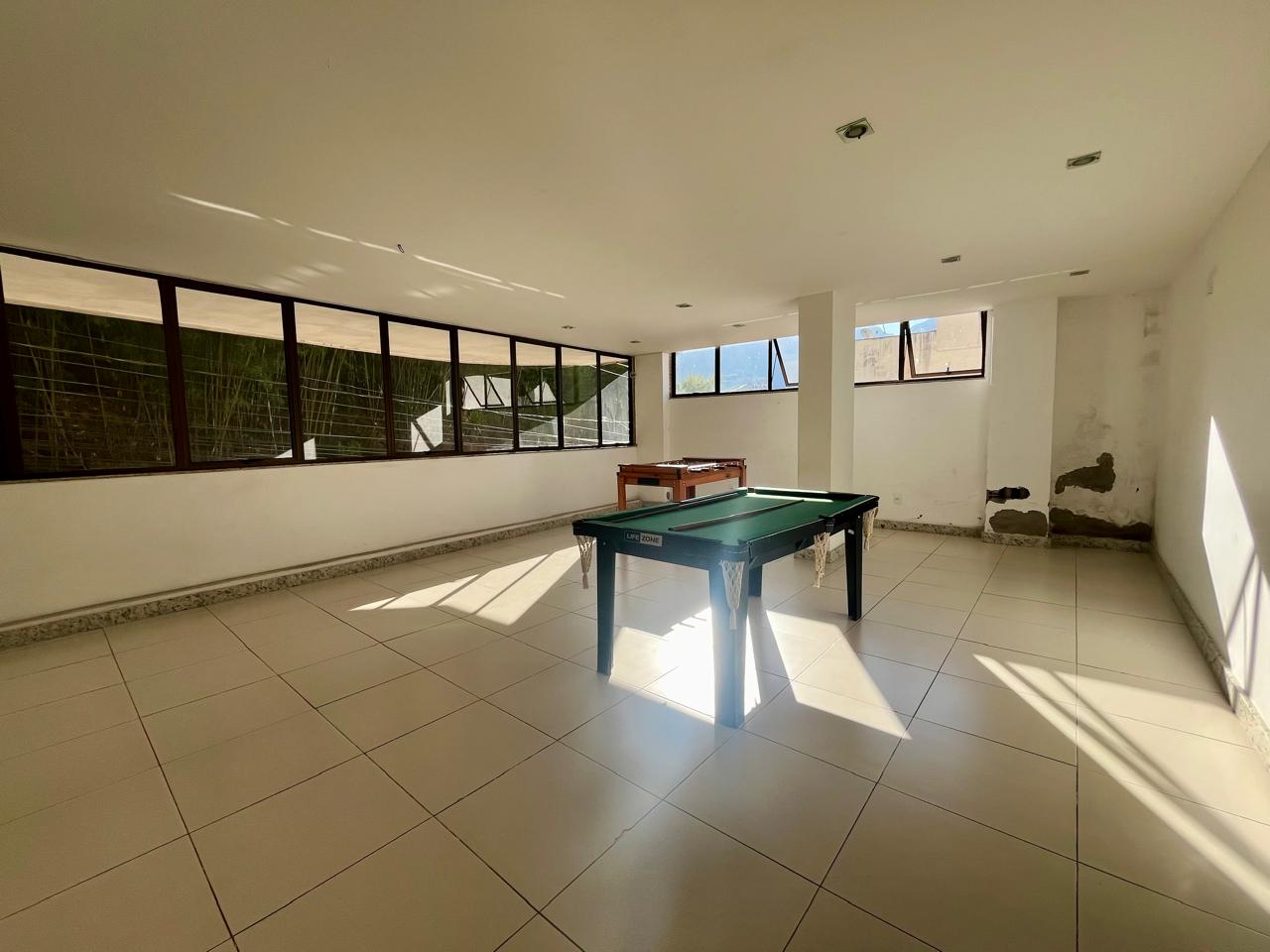 Apartamento à venda com 2 quartos, 138m² - Foto 4