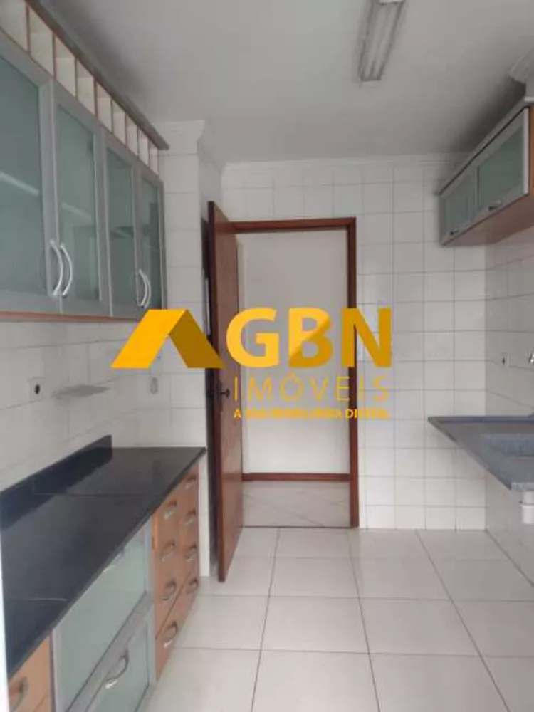 Apartamento à venda com 2 quartos, 62m² - Foto 5