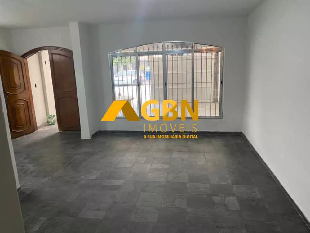 Casa à venda com 2 quartos, 198m² - Foto 1