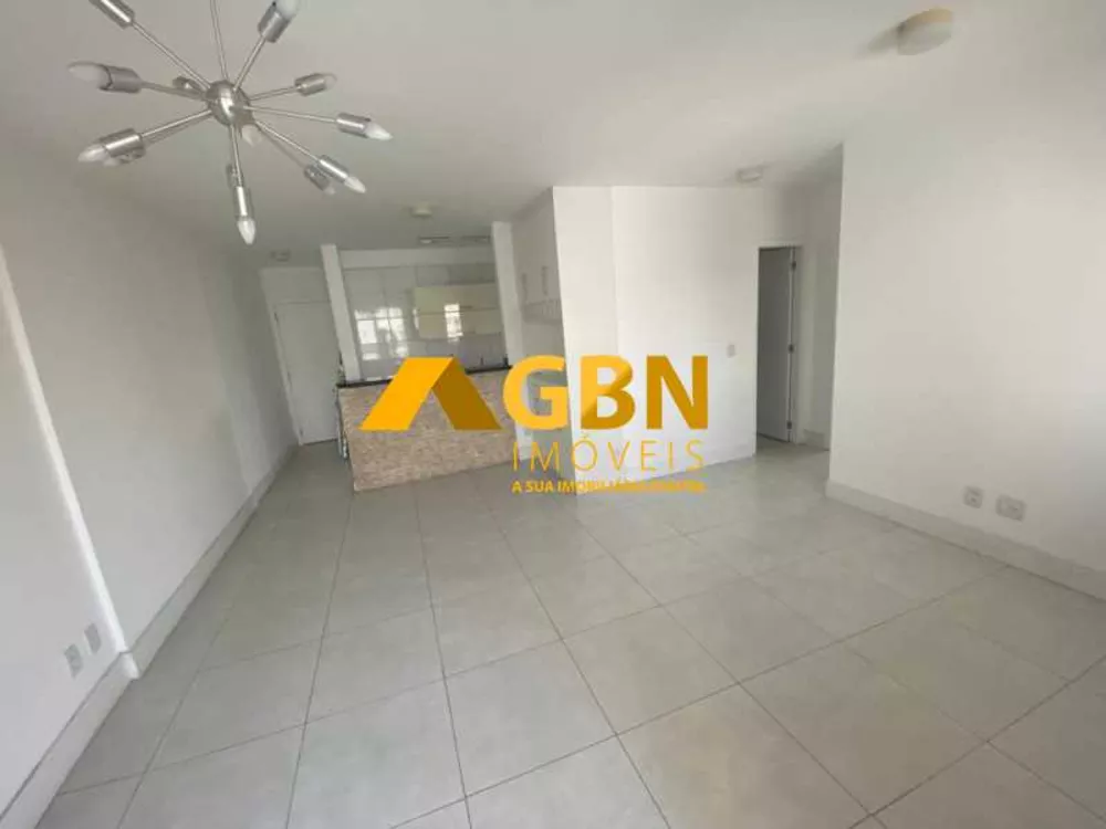 Apartamento à venda com 2 quartos, 66m² - Foto 2