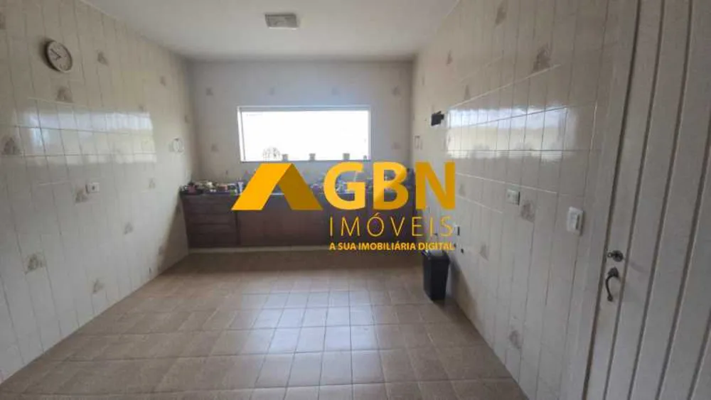 Casa, 3 quartos, 181 m² - Foto 2