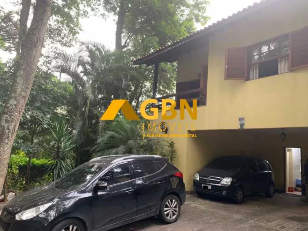 Casa de Condomínio à venda com 4 quartos, 1024m² - Foto 1