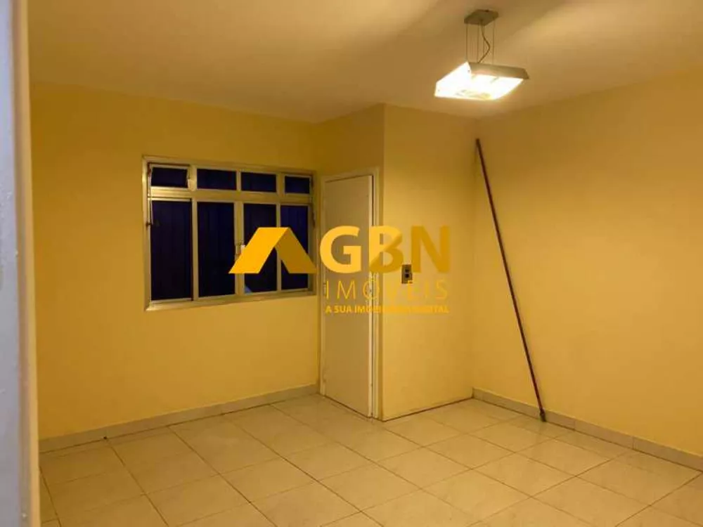 Casa à venda com 4 quartos, 250m² - Foto 4