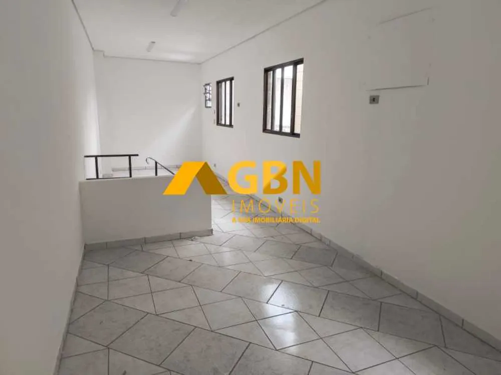 Depósito-Galpão, 215 m² - Foto 1