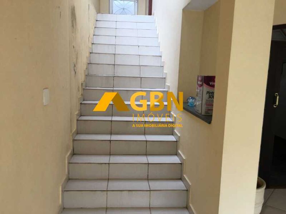Casa à venda e aluguel com 3 quartos, 180m² - Foto 4