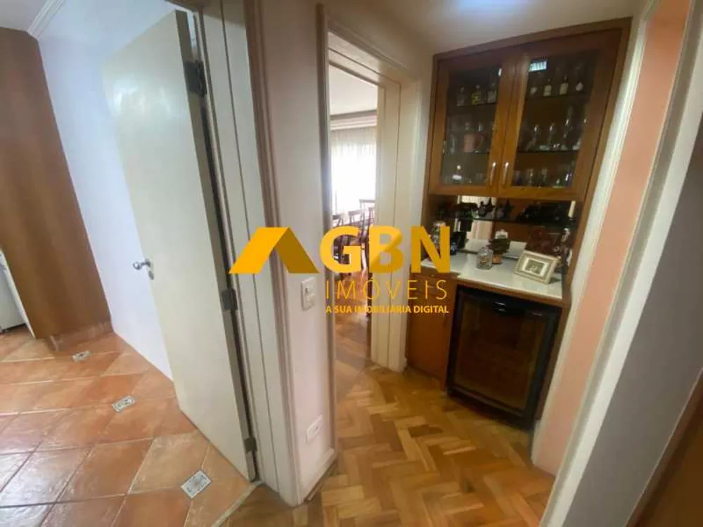 Apartamento à venda com 4 quartos, 162m² - Foto 4