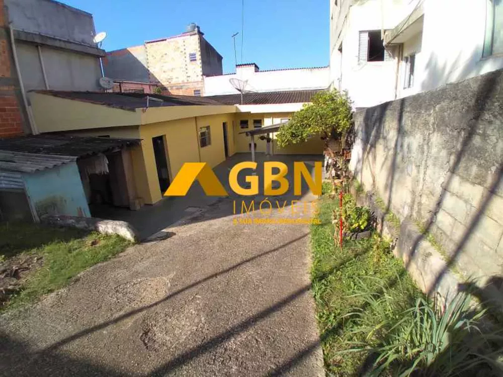 Casa à venda com 2 quartos, 140m² - Foto 1
