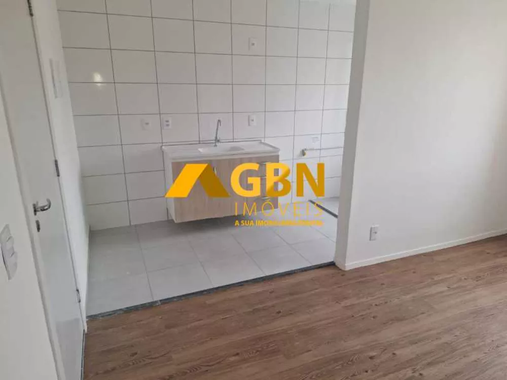 Apartamento para alugar com 2 quartos, 42m² - Foto 3