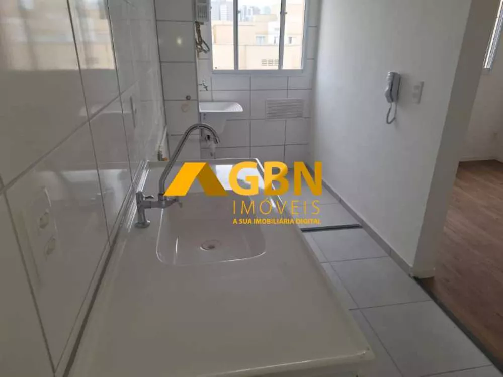 Apartamento para alugar com 2 quartos, 42m² - Foto 4