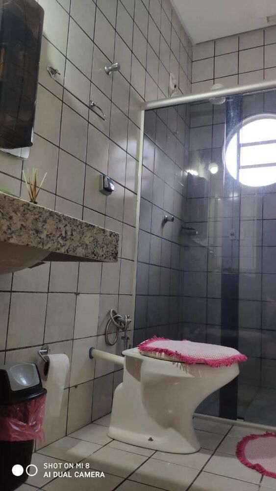 Sobrado à venda com 9 quartos, 360m² - Foto 1
