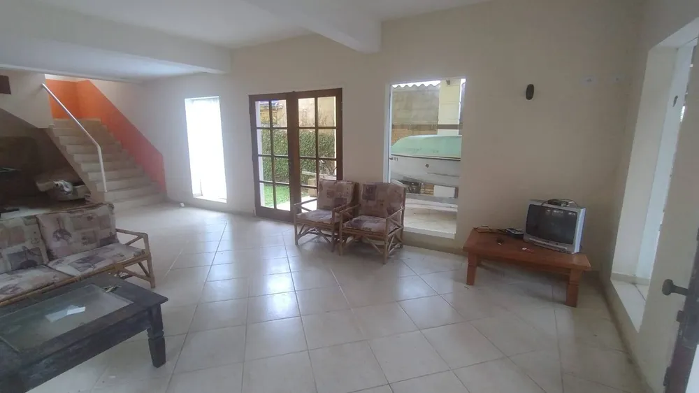 Casa, 3 quartos, 377 m² - Foto 1