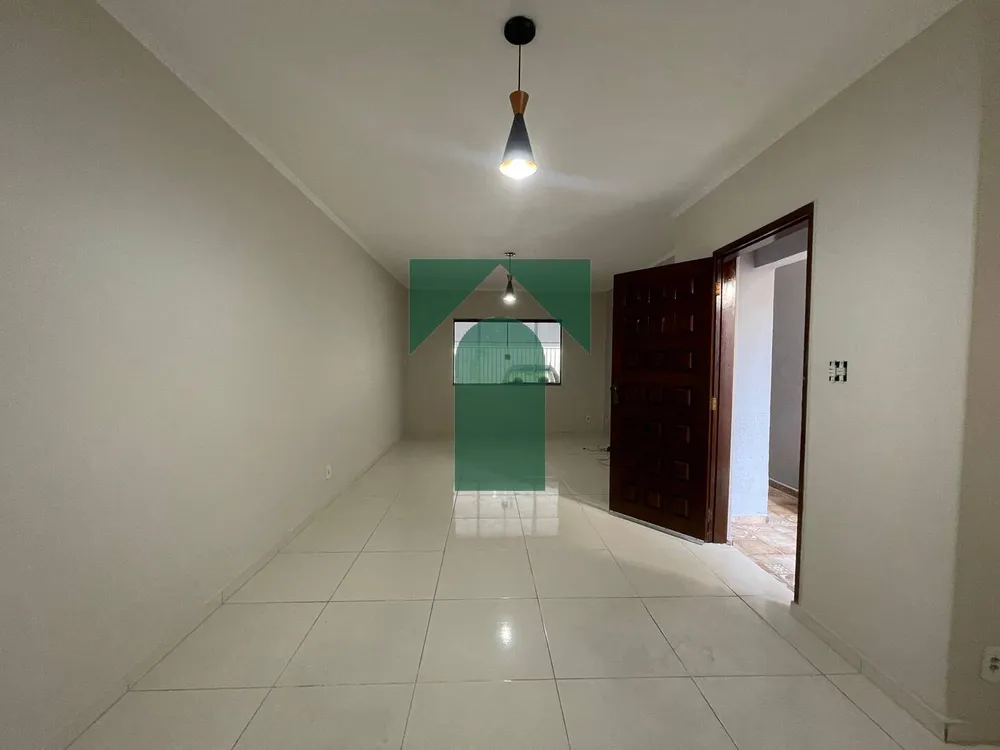 Sobrado, 3 quartos, 229 m² - Foto 2