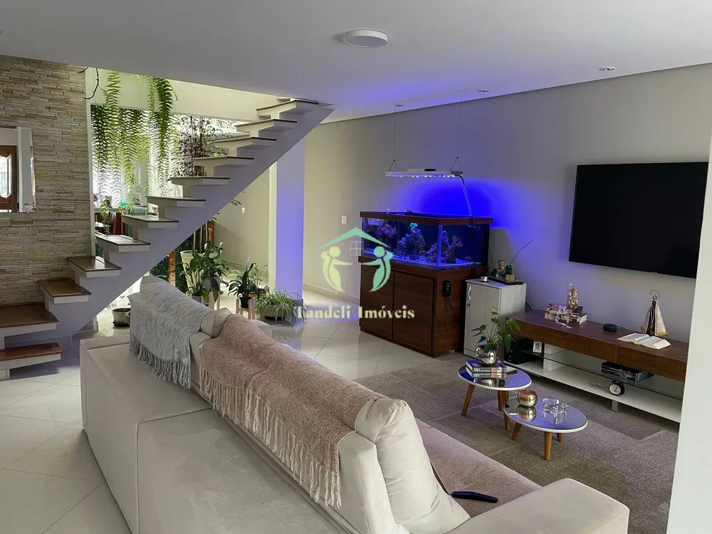 Sobrado, 3 quartos, 256 m² - Foto 2