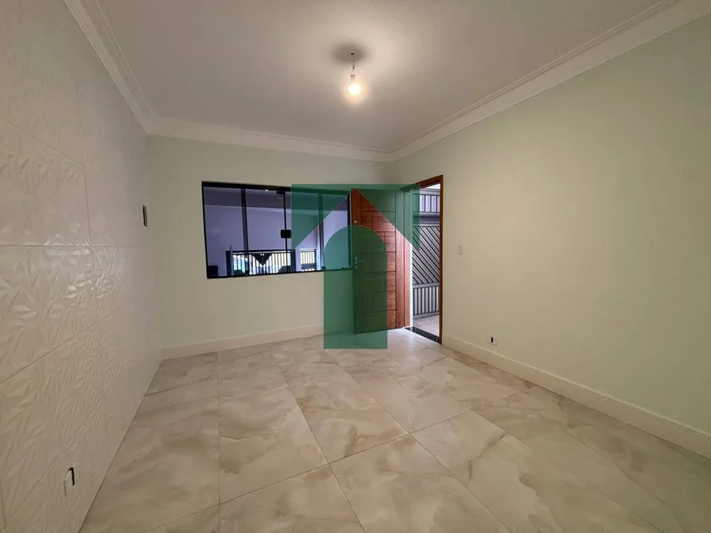 Casa, 3 quartos, 168 m² - Foto 3