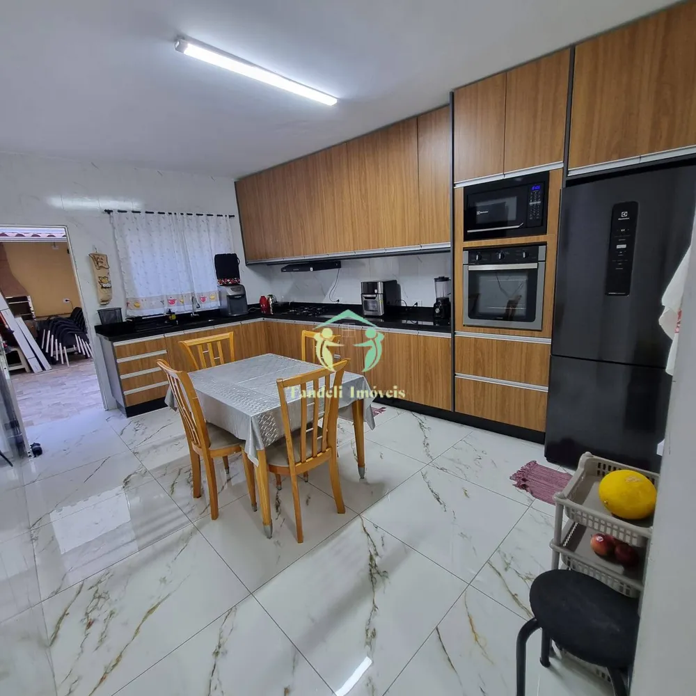 Sobrado, 3 quartos, 200 m² - Foto 3