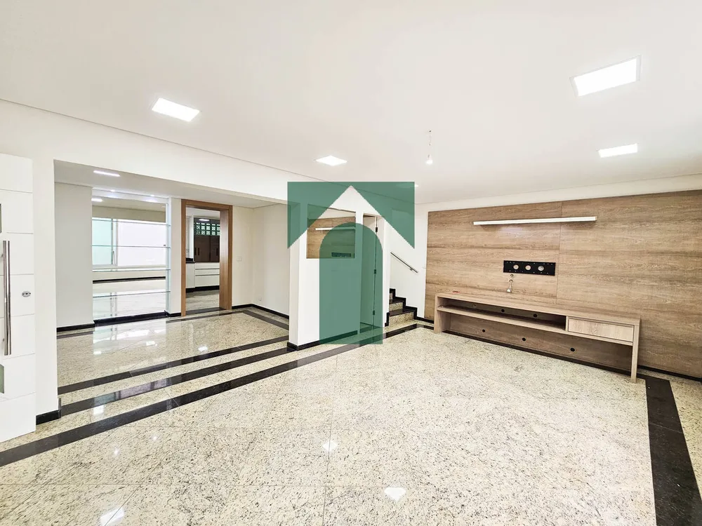 Sobrado, 3 quartos, 285 m² - Foto 1