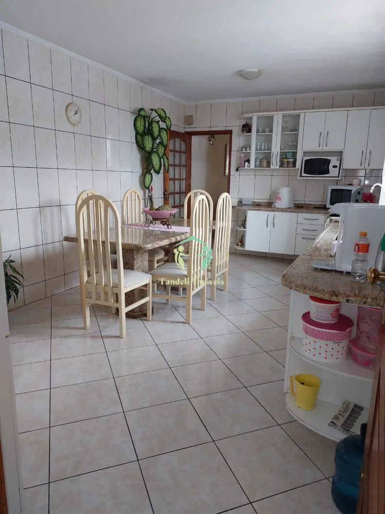 Sobrado, 3 quartos, 222 m² - Foto 2