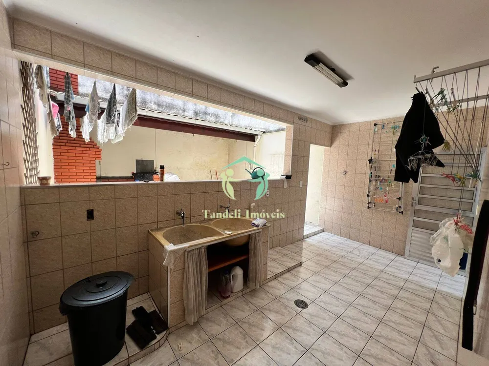 Sobrado, 3 quartos, 200 m² - Foto 2