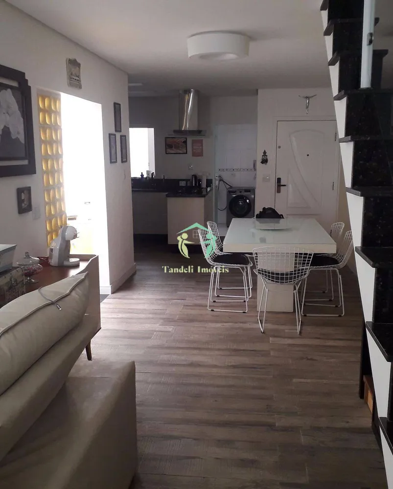 Sobrado, 3 quartos, 200 m² - Foto 1
