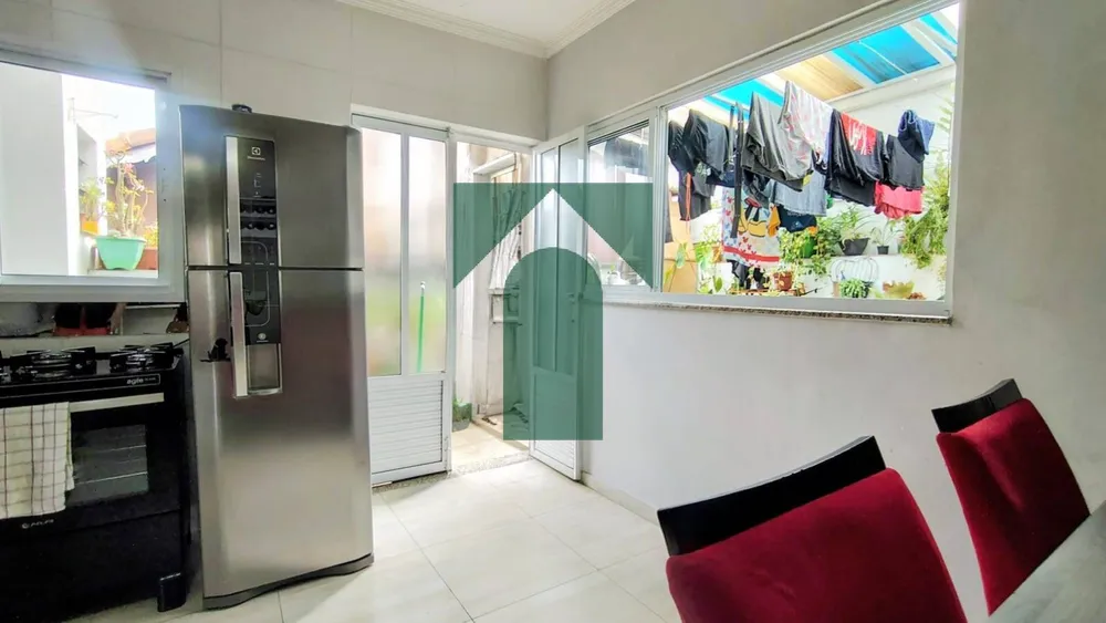 Casa, 3 quartos, 230 m² - Foto 2
