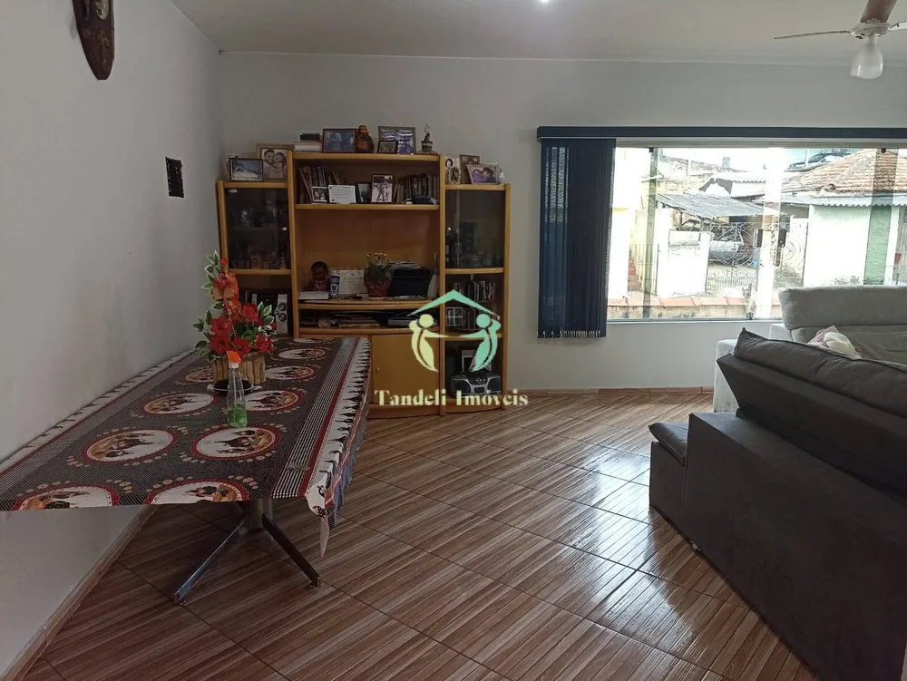 Casa, 3 quartos, 212 m² - Foto 1