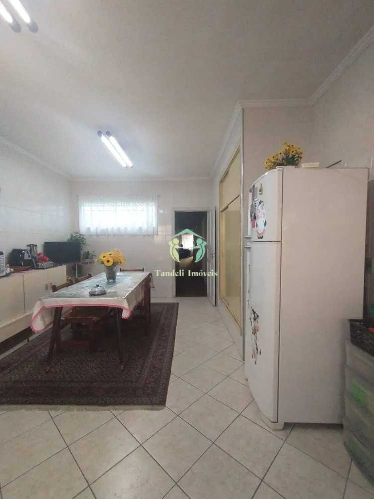 Casa, 3 quartos, 239 m² - Foto 1