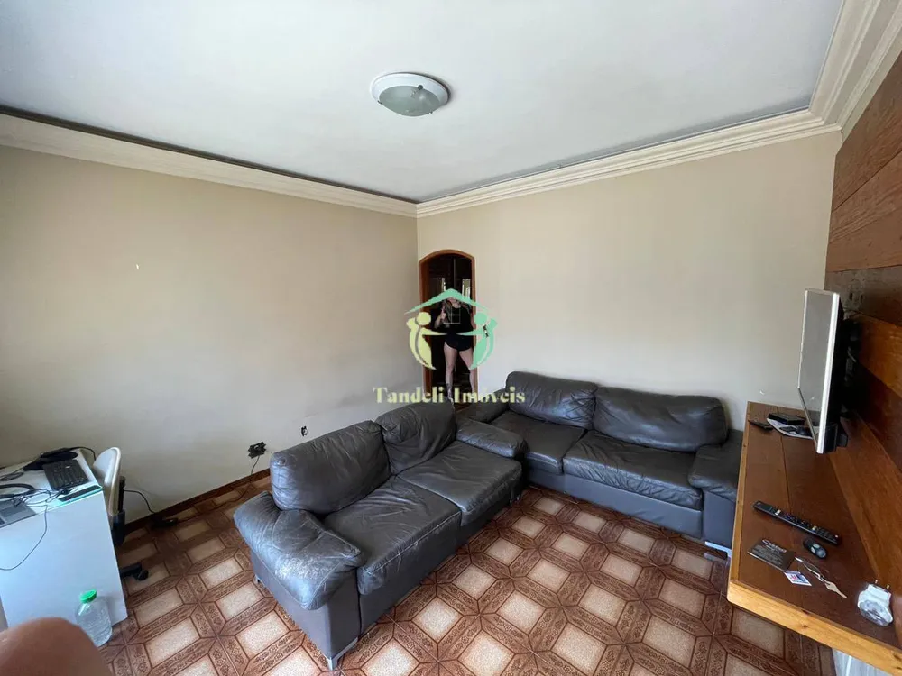 Casa, 3 quartos, 257 m² - Foto 2