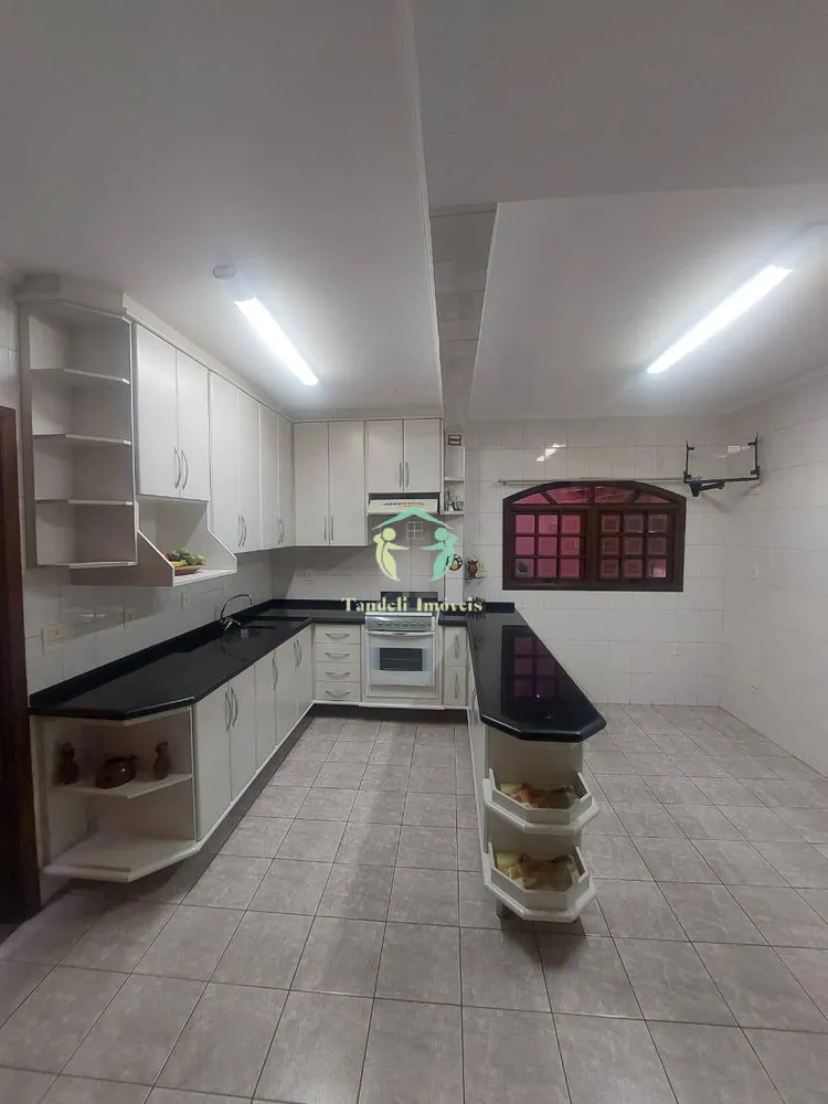 Sobrado, 3 quartos, 224 m² - Foto 2