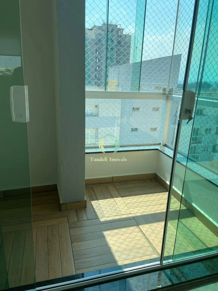 Cobertura, 3 quartos, 166 m² - Foto 2