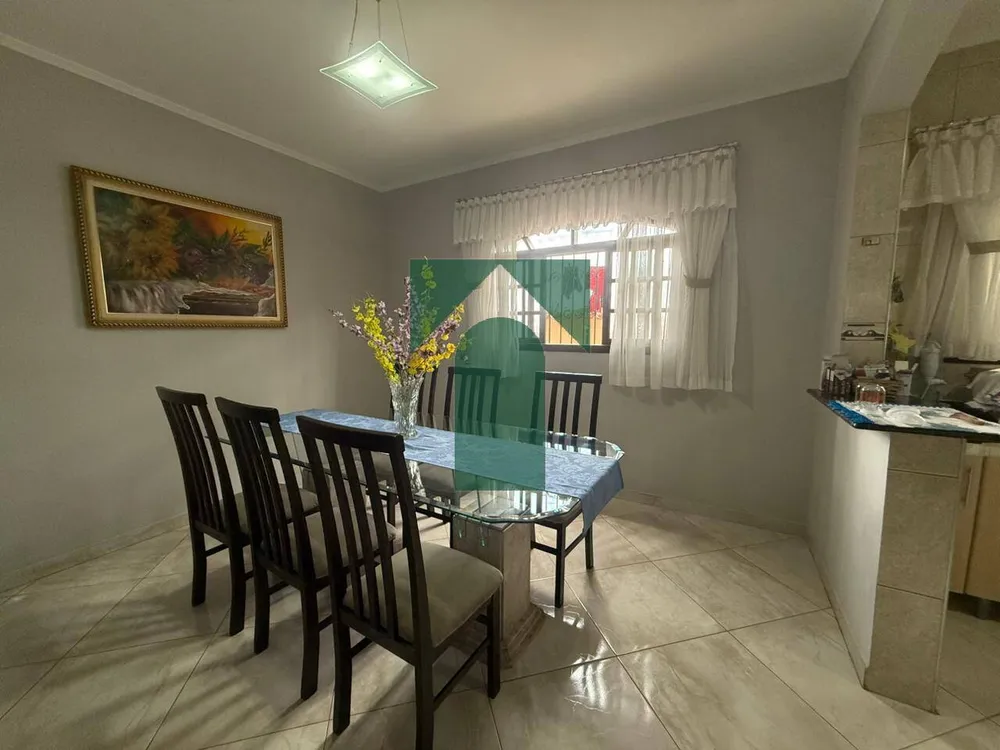 Sobrado, 3 quartos, 198 m² - Foto 2