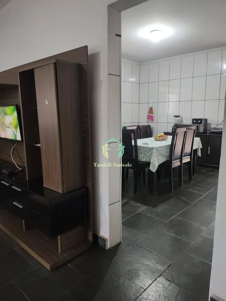 Casa, 2 quartos, 1050 m² - Foto 5