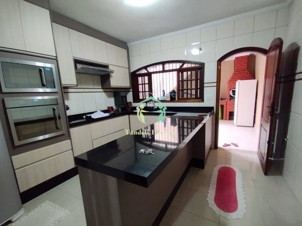 Sobrado, 3 quartos, 206 m² - Foto 2