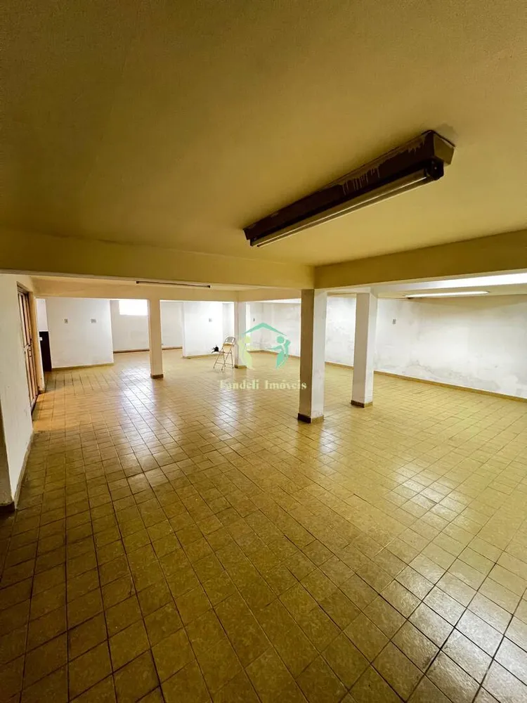 Casa, 3 quartos, 250 m² - Foto 11