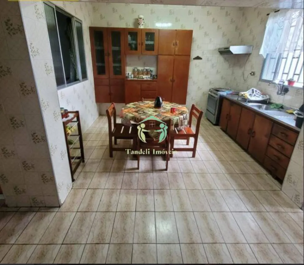 Casa, 3 quartos, 229 m² - Foto 1