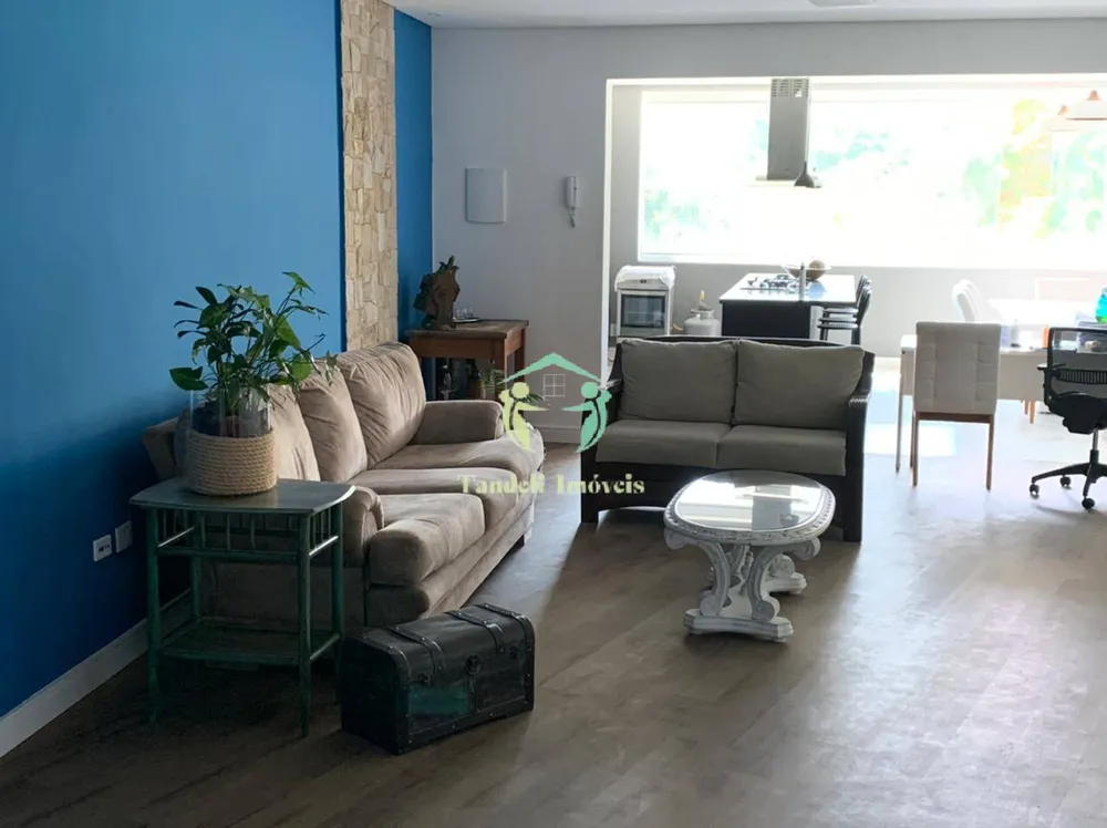 Apartamento, 3 quartos, 220 m² - Foto 1