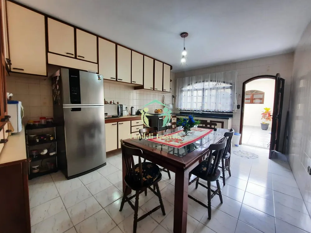 Sobrado, 3 quartos, 212 m² - Foto 3