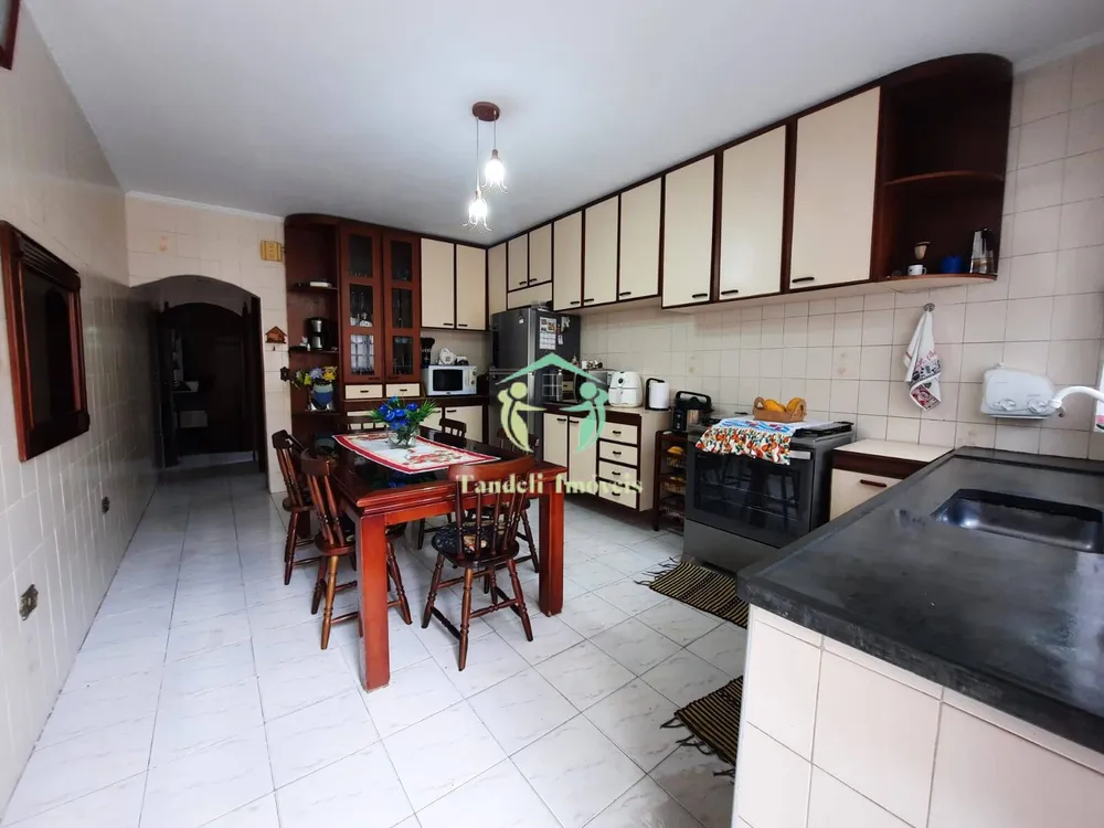 Sobrado, 3 quartos, 212 m² - Foto 2