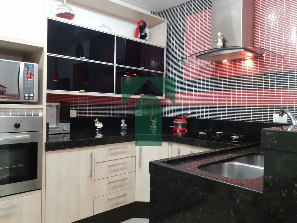 Sobrado, 3 quartos, 131 m² - Foto 2