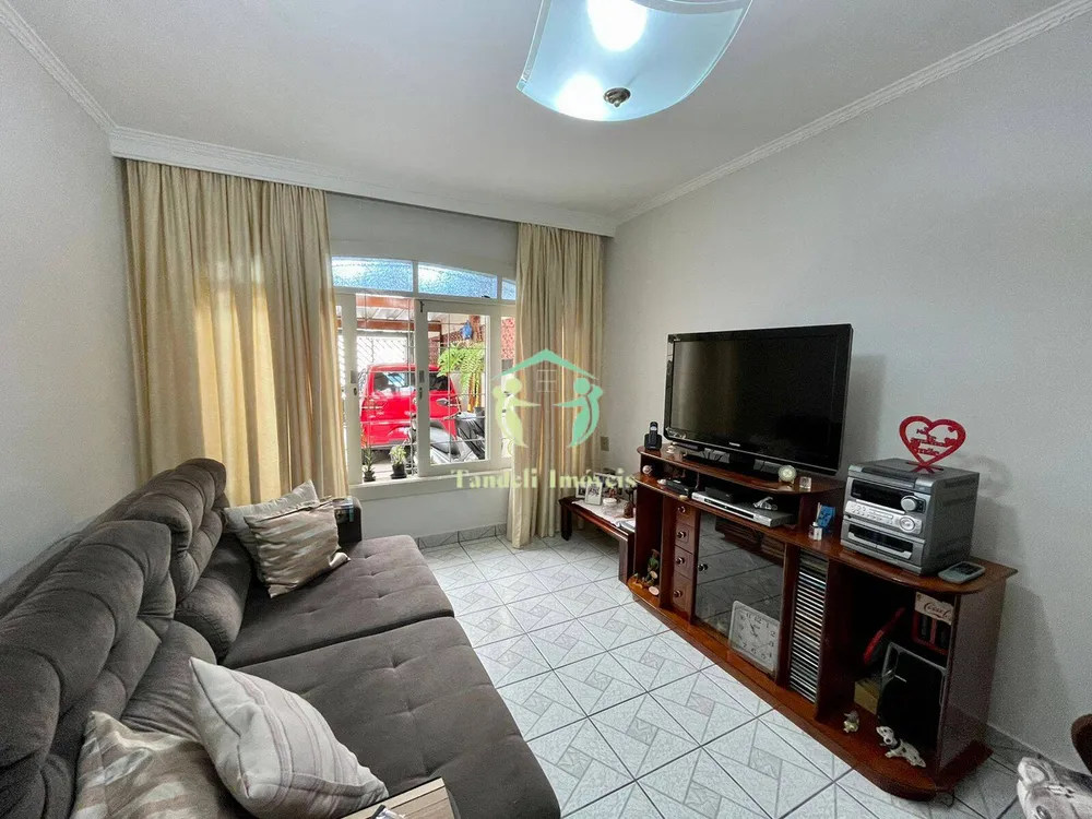 Casa, 3 quartos, 229 m² - Foto 2