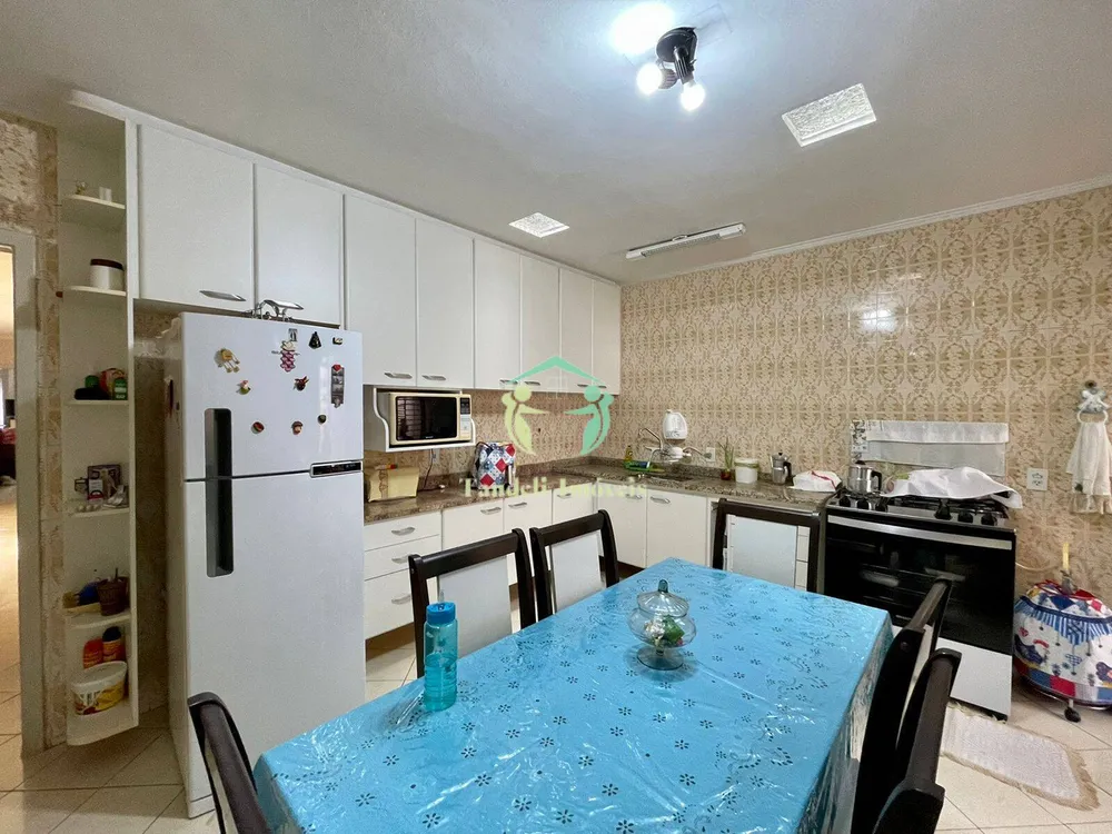 Casa, 3 quartos, 229 m² - Foto 4