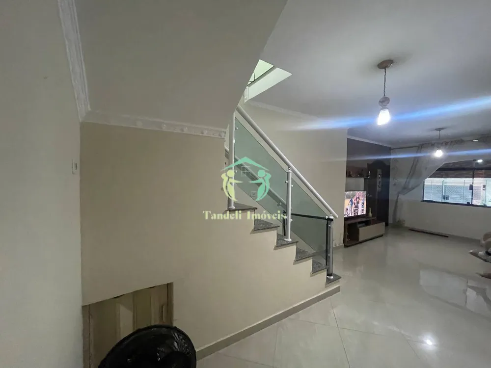 Sobrado, 3 quartos, 202 m² - Foto 4
