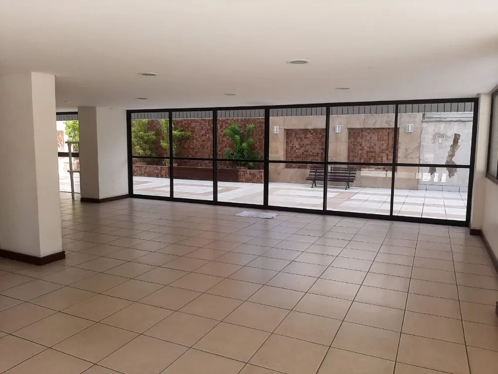 Apartamento, 3 quartos, 240 m² - Foto 1