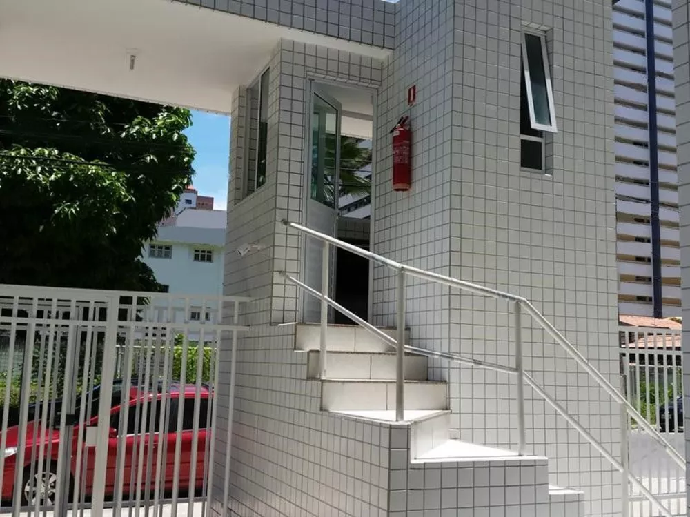 Apartamento à venda com 3 quartos, 111m² - Foto 2