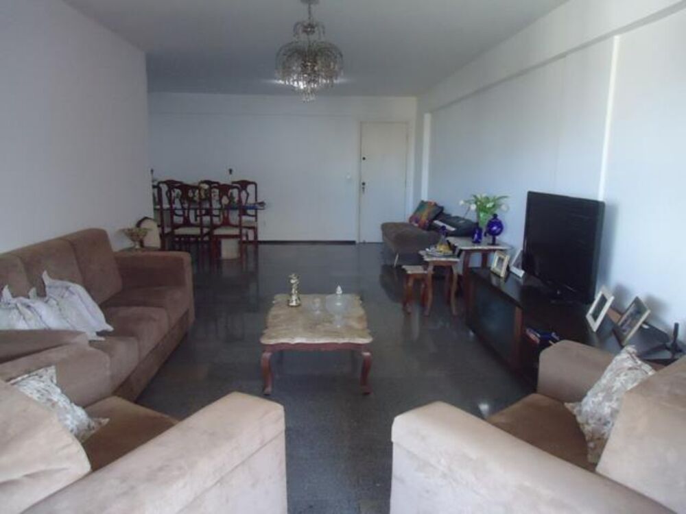 Apartamento à venda com 3 quartos, 157m² - Foto 2