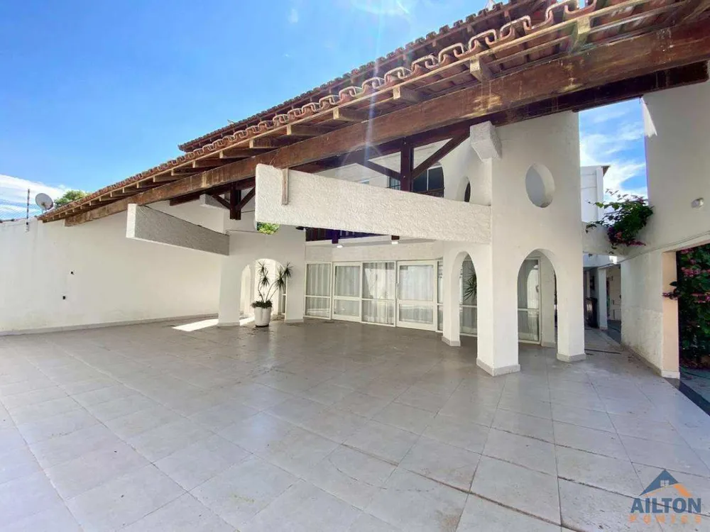 Casa, 4 quartos, 430 m² - Foto 1