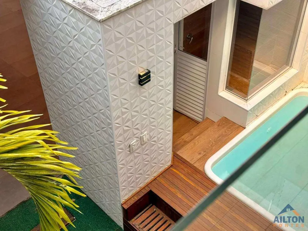 Casa, 4 quartos, 220 m² - Foto 1