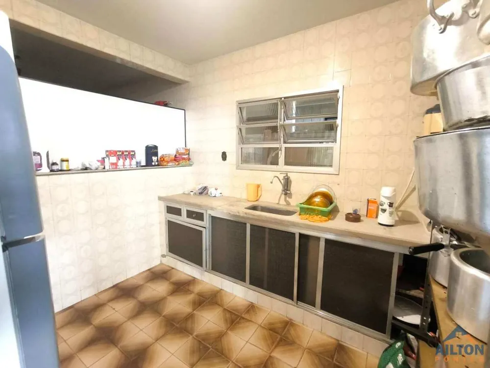Casa, 12 quartos, 180 m² - Foto 1