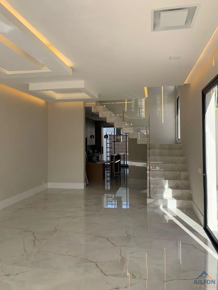 Casa, 3 quartos, 210 m² - Foto 4