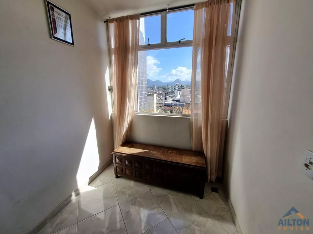 Apartamento à venda com 2 quartos, 75m² - Foto 3