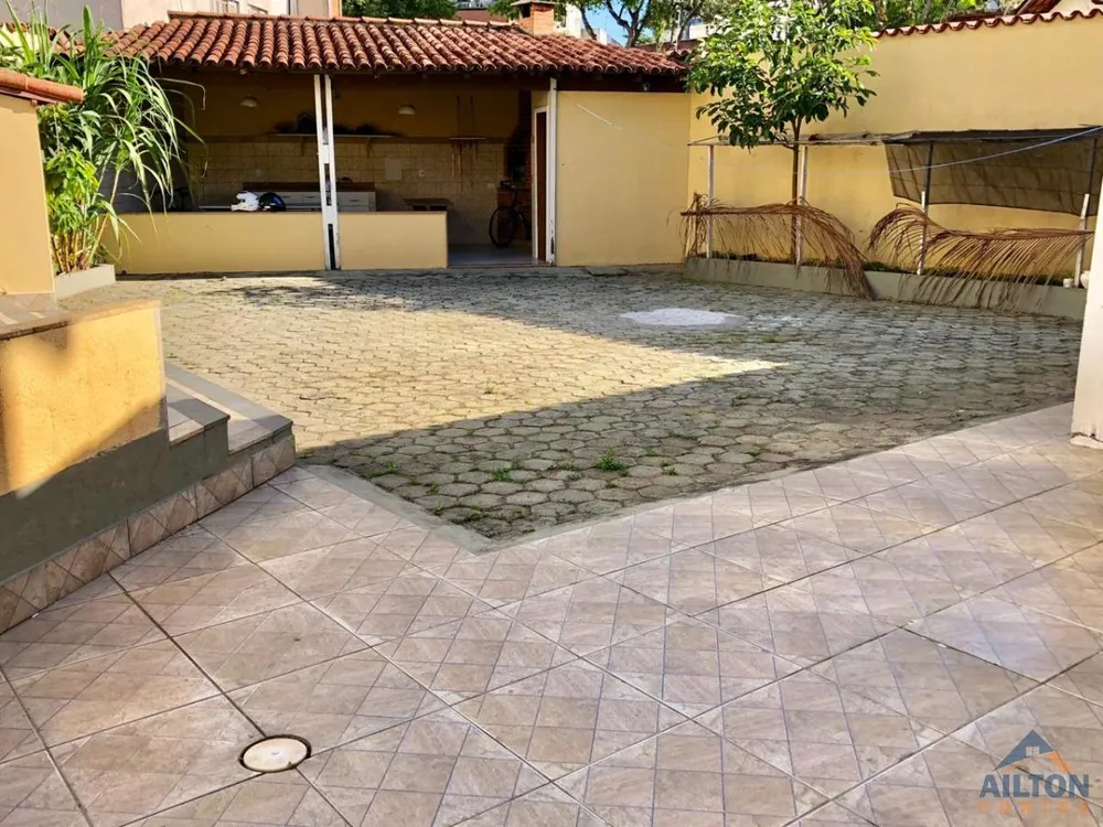 Casa, 5 quartos, 180 m² - Foto 2